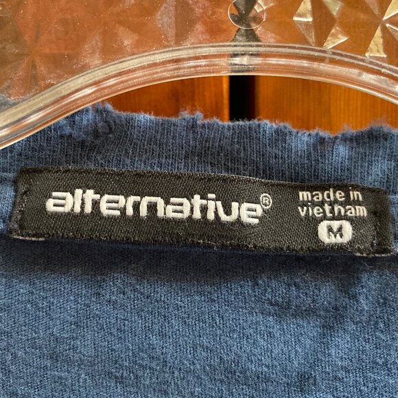 Alternative Brand - Blue Pink & White Distressed V Neck T Shirt with pocket - M - Picture 5 of 10